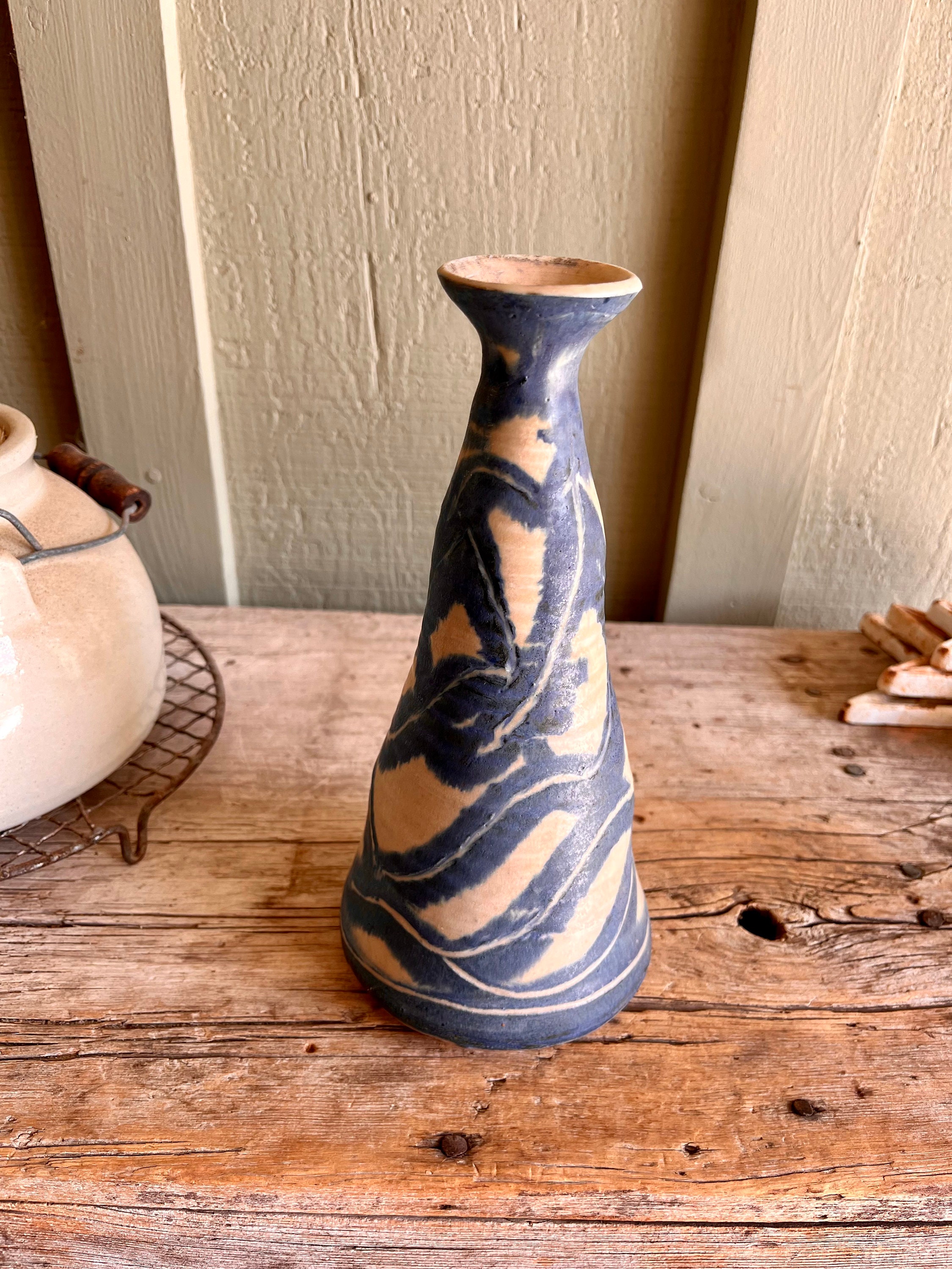 Susan Hanly Peterson / Studio Pottery Vase / Art Ceramic Vase