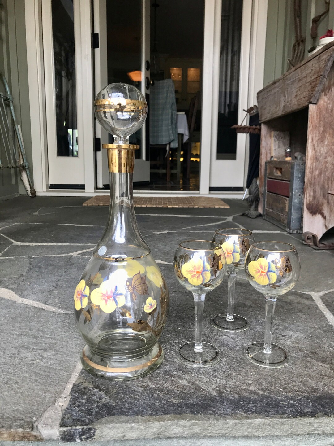 Romanian Glass / Decanter / 3 Wine Glasses / MCM / Art Glass / 24K Gold