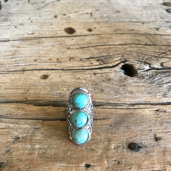 Silver Tone / Knuckle Ring / Faux Turquoise / 3 Turquoise Stones / Bezel Set / Rope Detail / Textured / Domed / Size 7 1/2 / Long