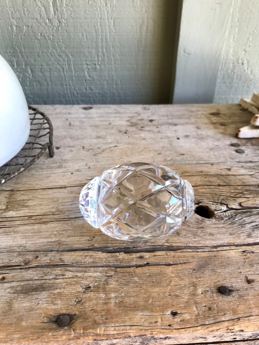 Tyrone Crystal / Lead Crystal / Egg Shape / Paperweight / Made in