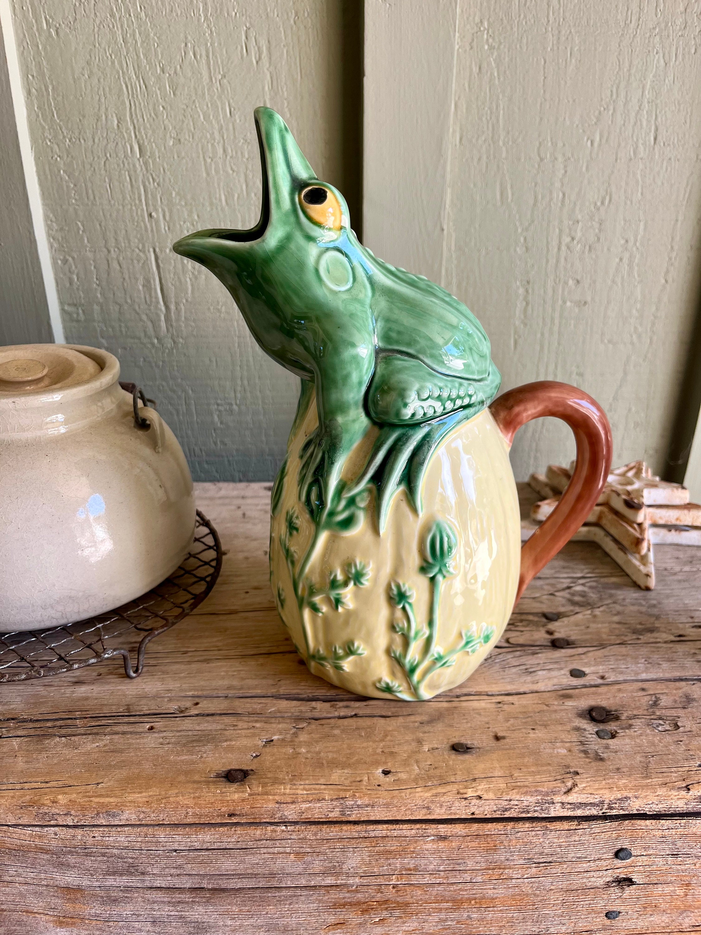 Bordallo Pinheiro / Croaking Frog / Frog Pitcher / Yellow Gourd