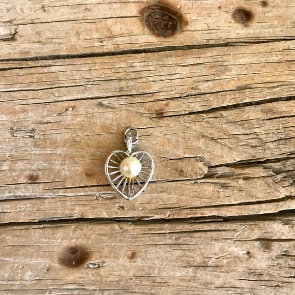 Sterling Silver / Heart Pendant / Open Work / Faux Pearl / 0.70 Inches