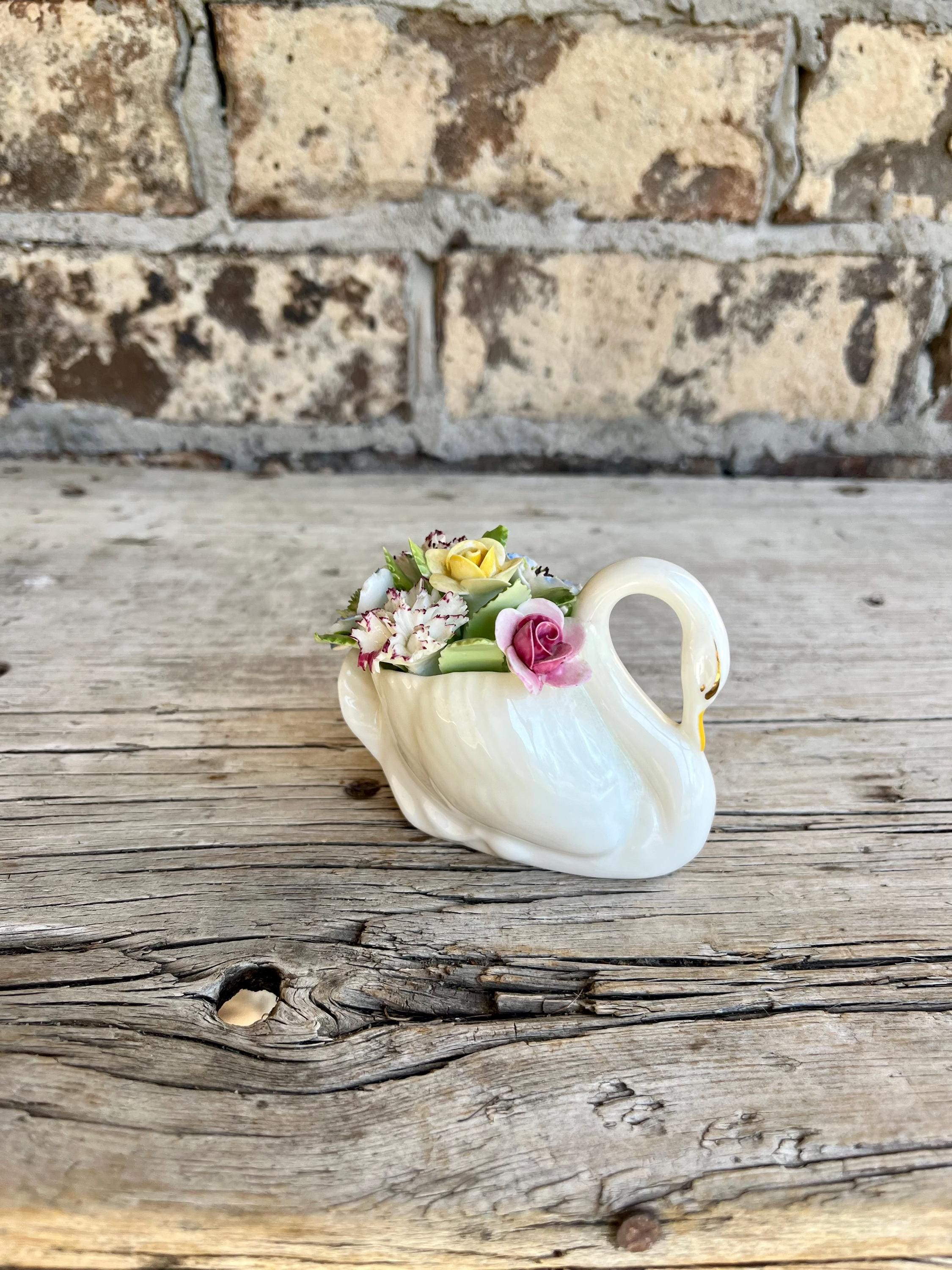 Bone China Swan - Etsy Canada