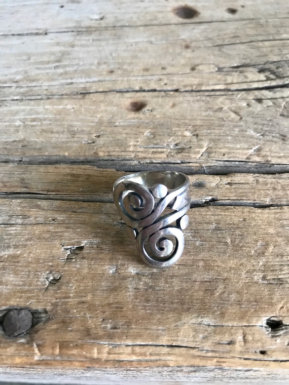 Sterling Silver / Spiral Ring / Scrolls / Open Wor