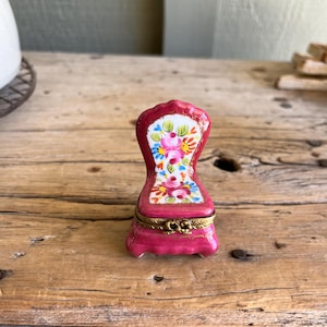 Limoges Porcelain / Trinket Box / Hand Painted / Floral / Pink Chair / Multiple Flowers / Slipper Chair / Limoges France