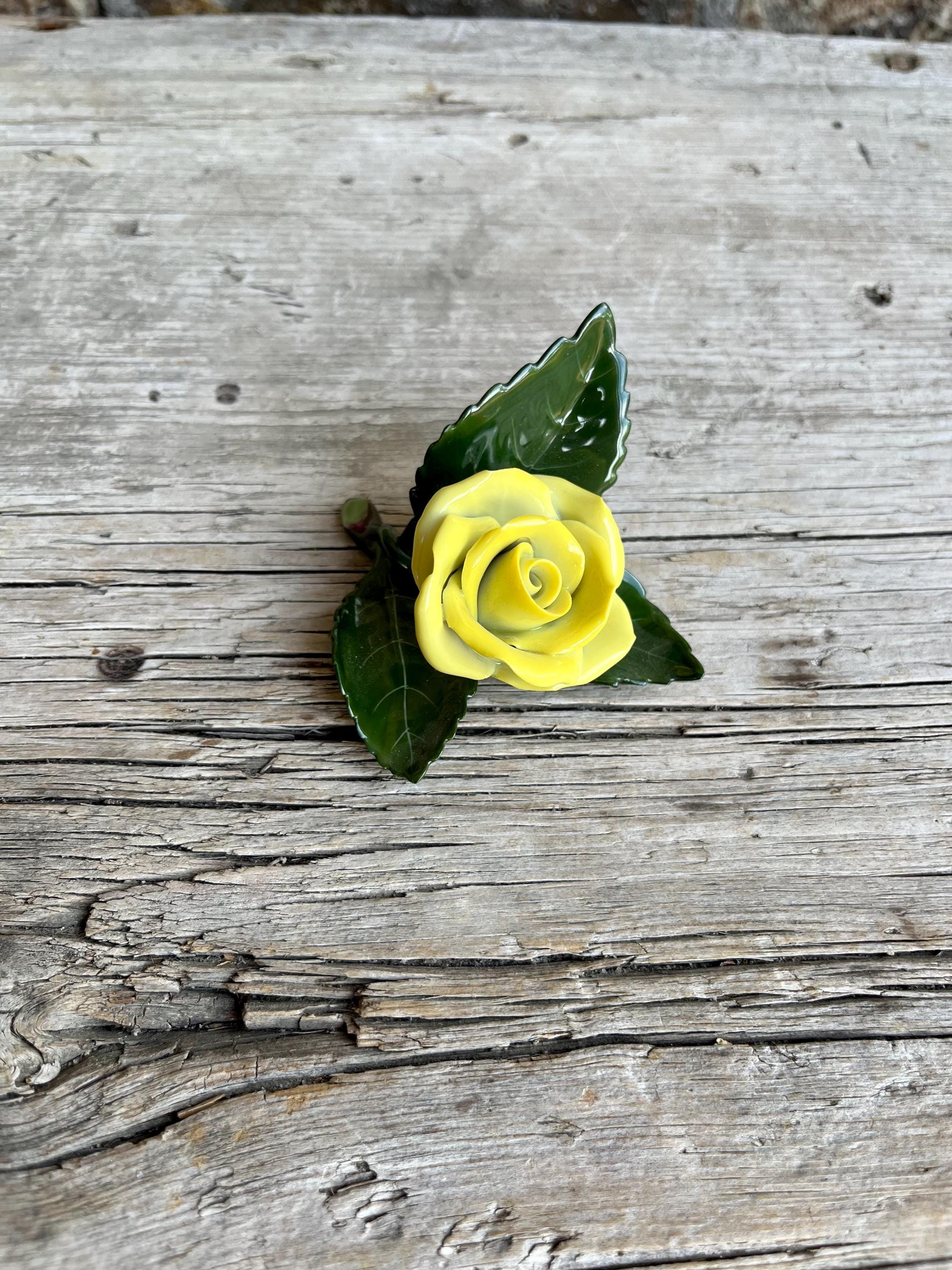 Herend Porcelain / Rose Figurine / Yellow Rose / Place Card Holder