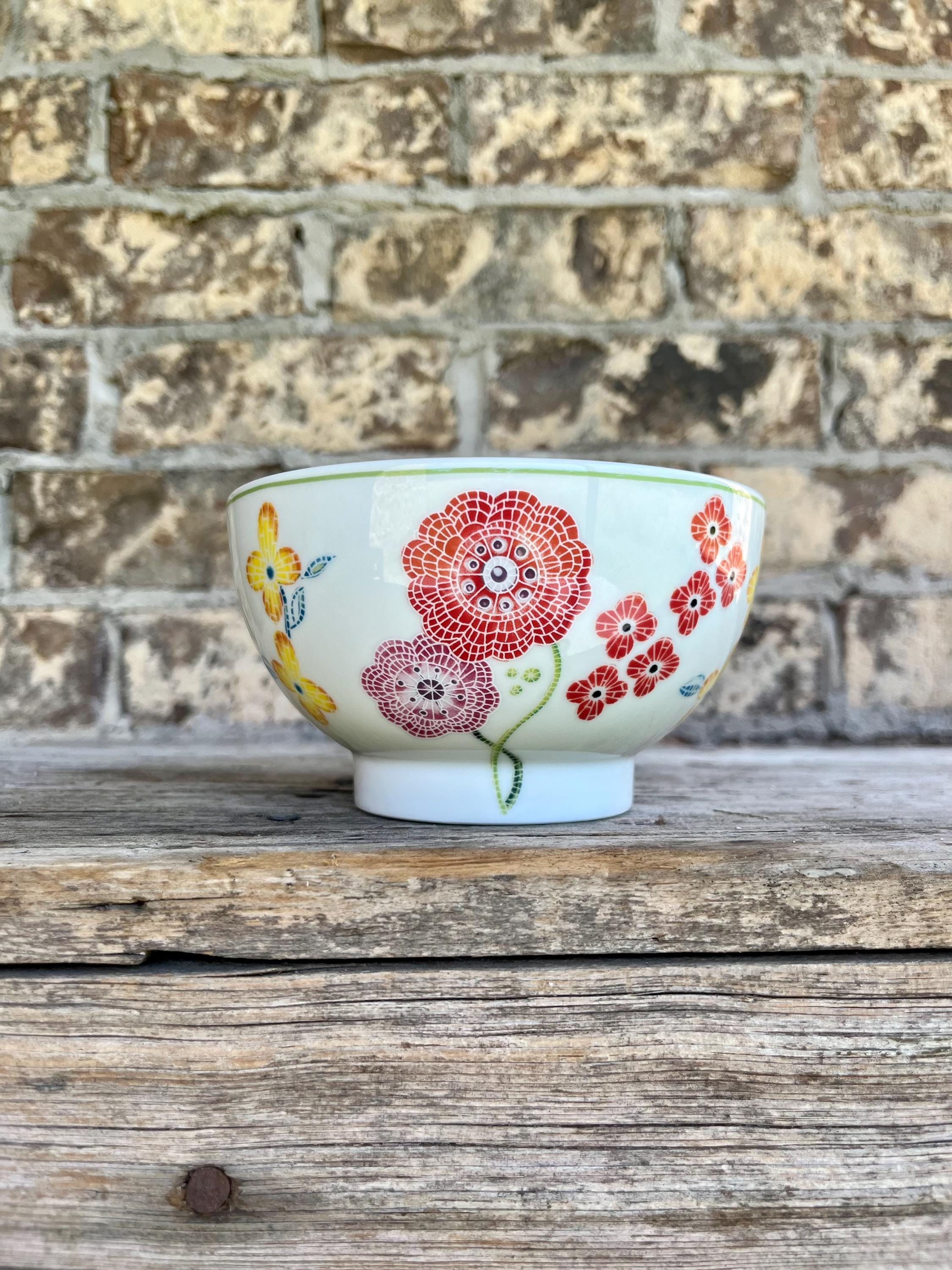 未使用 ANTHROPOLOGIE アンソロポロジー 花ボウル 小 2個 完売品 Anthropologie Colorful Flower Bowl: Bumble Bee Accent, Green Trim