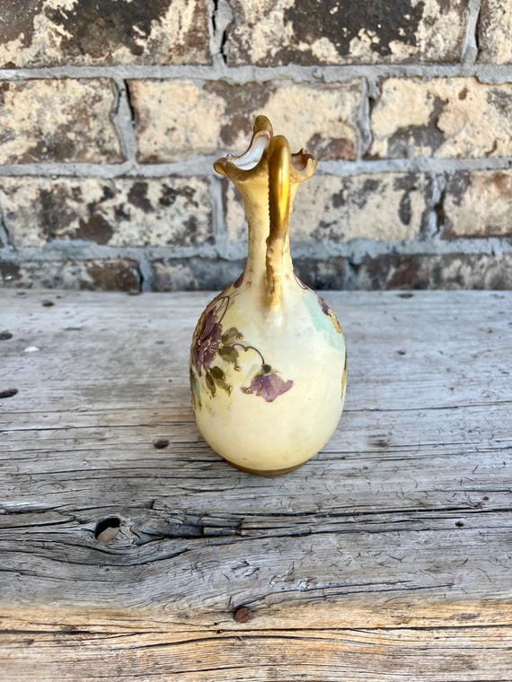 Turn Teplitz Bohemia / Art Nouveau Vase / Hand Painted / Porcelain