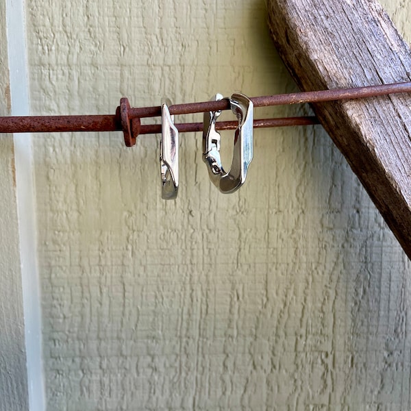 Silver Tone / Hoop Earrings / Geometrical Hoops / Long Oval / Shiny / Latch Back / 1.50 Inch Long / 1.20 Inch Wide