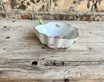 Herend Porcelain / Thousand Flowers / Green Handle / Hand Painted