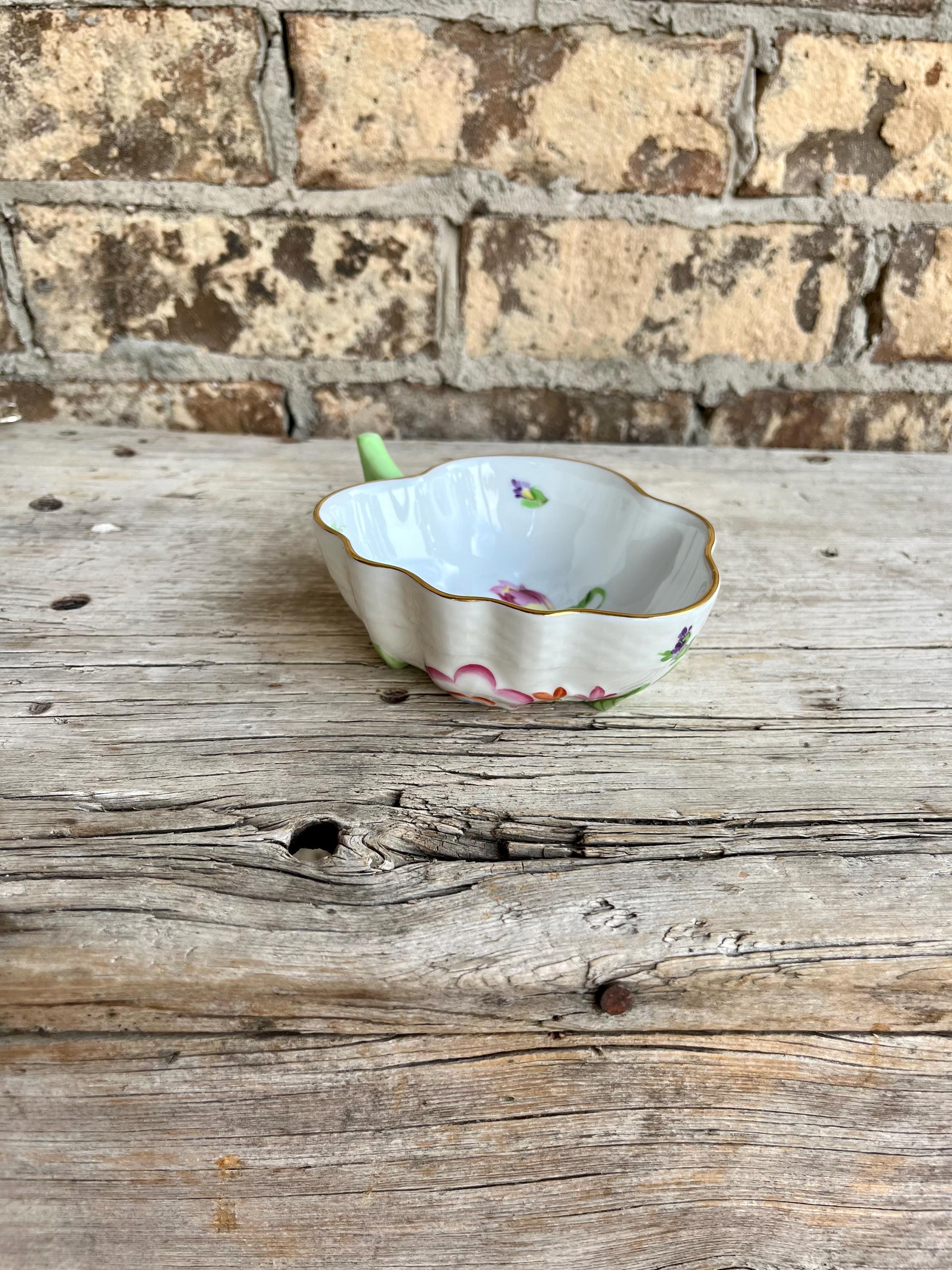 HEREND HUNGARY 透かし編み花柄プレート24cm稀少 Herend Porcelain / Thousand Flowers / Green Handle / Hand Painted
