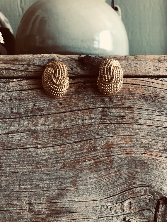 Napier Earrings / Gold Tone / Textured / Rope Deta