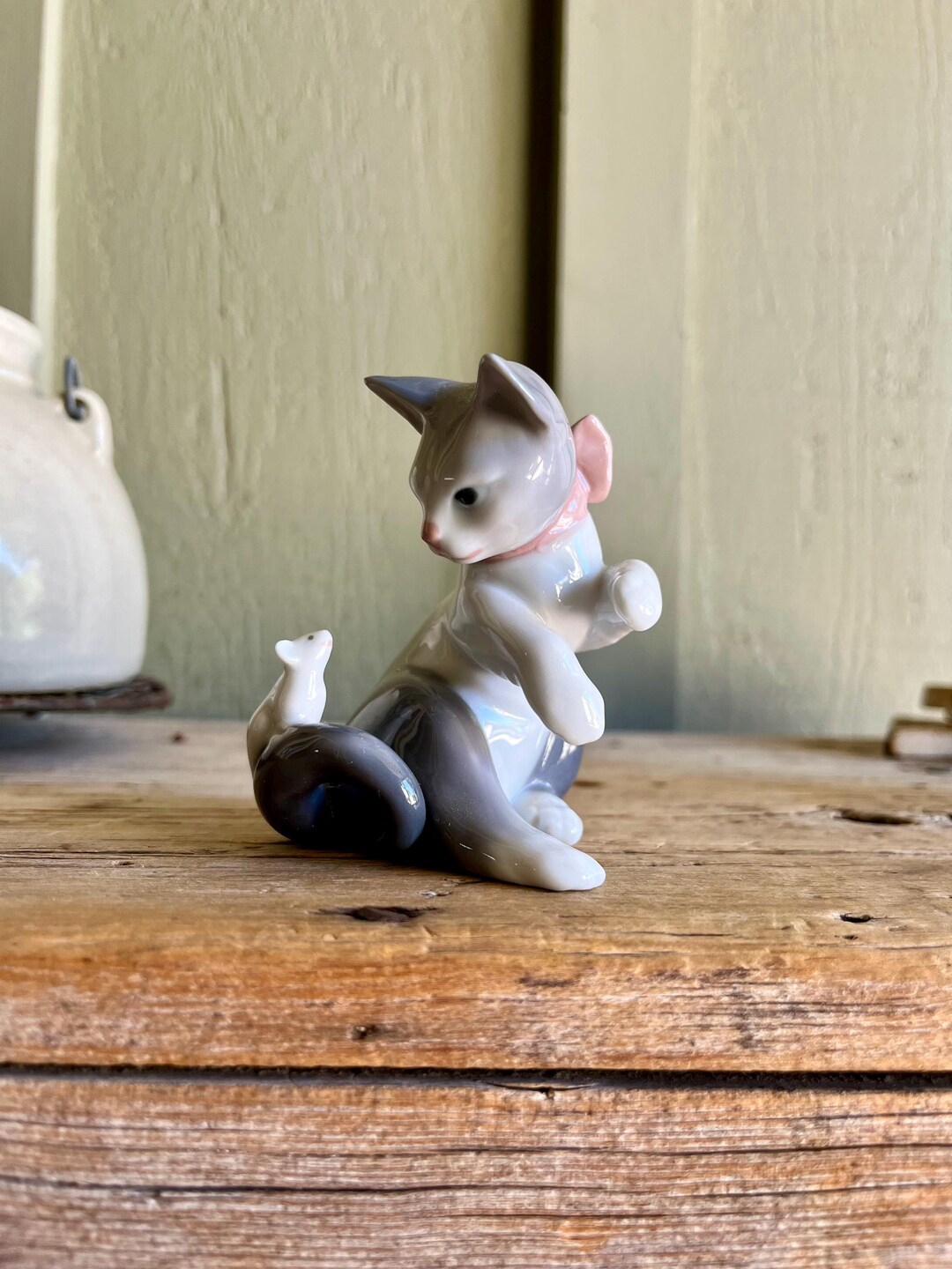 Lladó Porcelain / Kitty Cat Figurine / Cat and Mouse / White Mouse