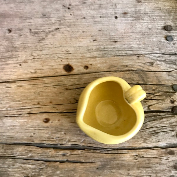 Yellow Pitcher / Heart Shape / Individual Creamer / Small / Leaf Handle / Fiesta Like / Ceramic