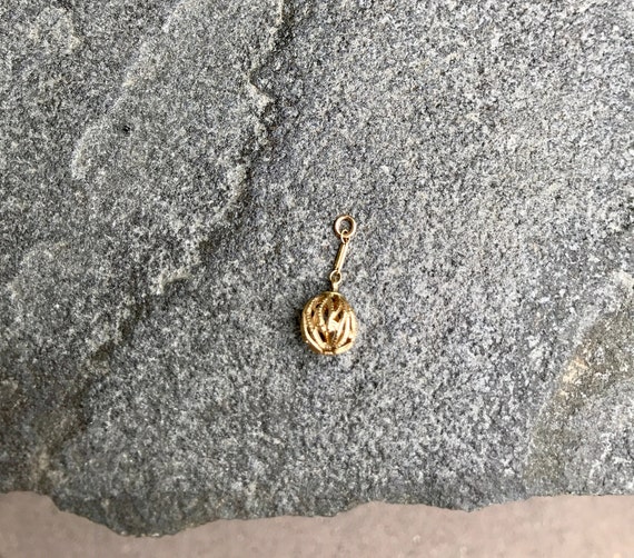 14K Gold / Ball Pendant / Sphere / Orb / Open Work / Yellow - Etsy