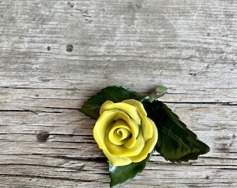 Herend フェザン 磁器置物 Herend Porcelain / Rose Figurine / Yellow Rose / Place Card Holder