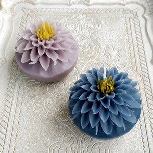 Carved Chrysanthemum Candle: Scented Floral Paraffin Wax Candle