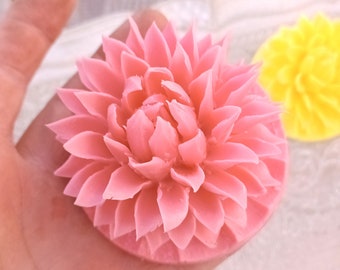 Hand carved dahlia soap flower, spring soap flower, flower shaped soap, dahlia carving soap, floral decorative soap, Valentine's day gift