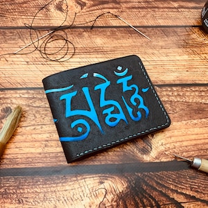 Mantra gradiente billetera de cuero negro, hecho a mano, cuero con herramientas, bifold, billetera para hombres, tatuaje de la vieja escuela, artesanía de cuero de Ucrania, talla