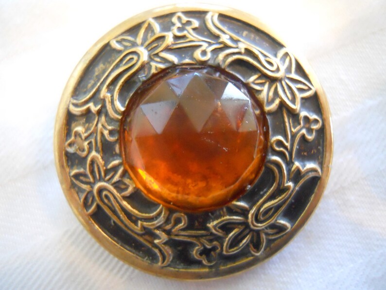 Gay 90s button~Antique Orange Color~ glass set in Brass 1 12 inch