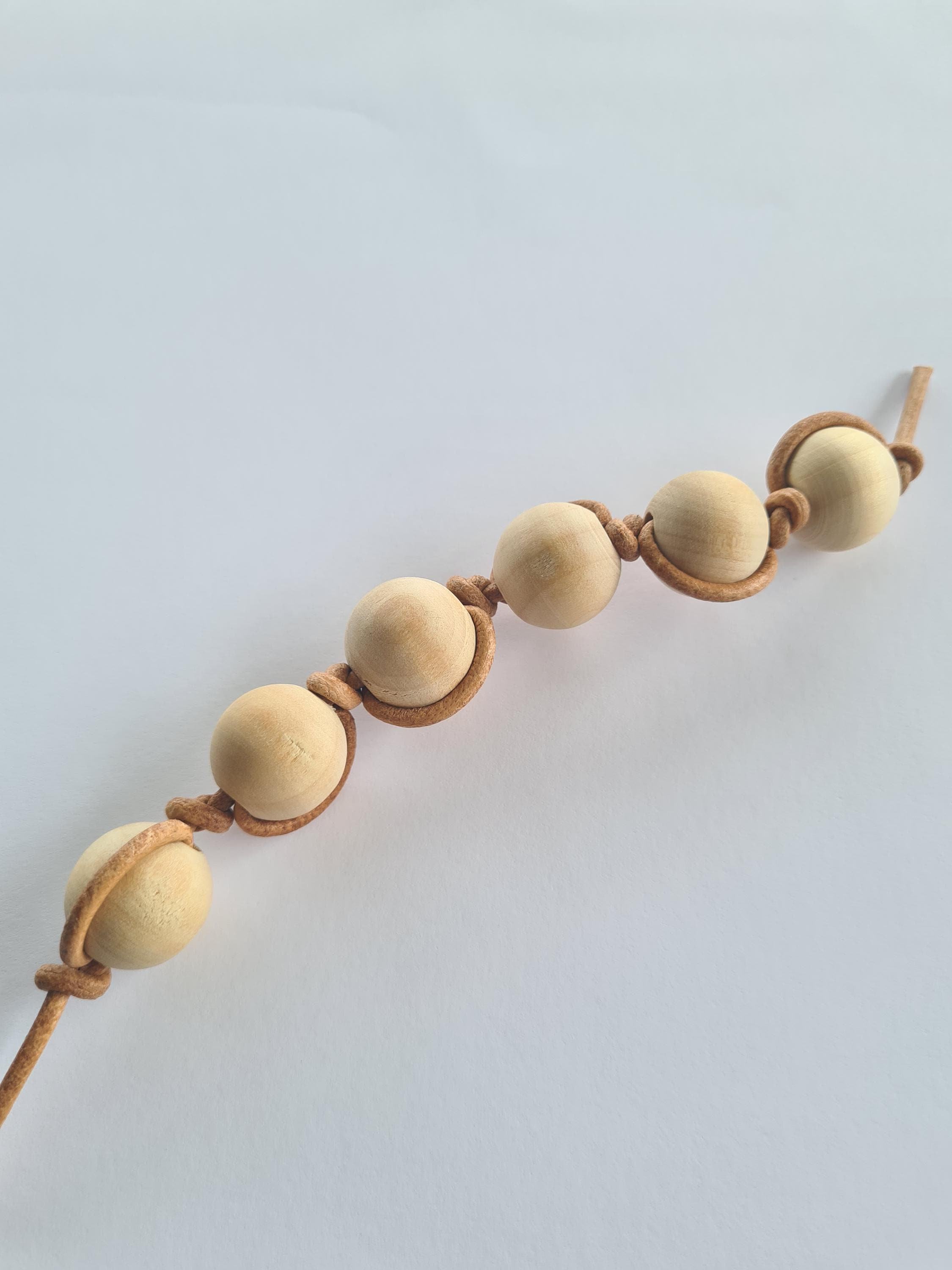 Uxcell 200 Pcs Colored Wooden Beads - 10mm Round Natural Wood Spacers For DIY Jewelry & Crafts - View #7
