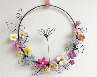 Small wreath, daisies, clay flowers, hanging decoration, wire flowers, gift, buttercups, birthday present, nursery, house warming