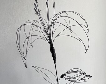 Wire flower, Lily, Lilium, large flower, leaves, flowers, garden flowers, gift, handmade, iron wire, rustic art, country cottage, present