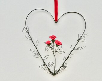 Anniversary gift, heart, wire heart, daisies, rose, red rose, wire art, wire flowers, clay flowers, daisy, gift, love, romance, unusual gift