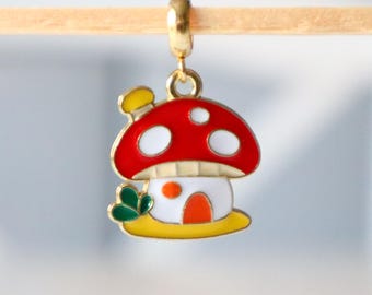 Lindo colgante pequeño de esmalte con forma de hongo para collar, joyería sencilla de uso diario, joyería hecha a mano, regalo para adolescentes