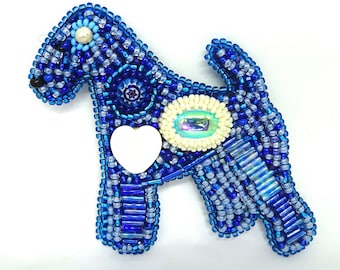 Broche bordado de perro con cuentas hecho a mano de Fox Terrier, Airedale, Welsh o Lakeland Terrier para regalo de amante de los perros. El tamaño es de 3 pulgadas.