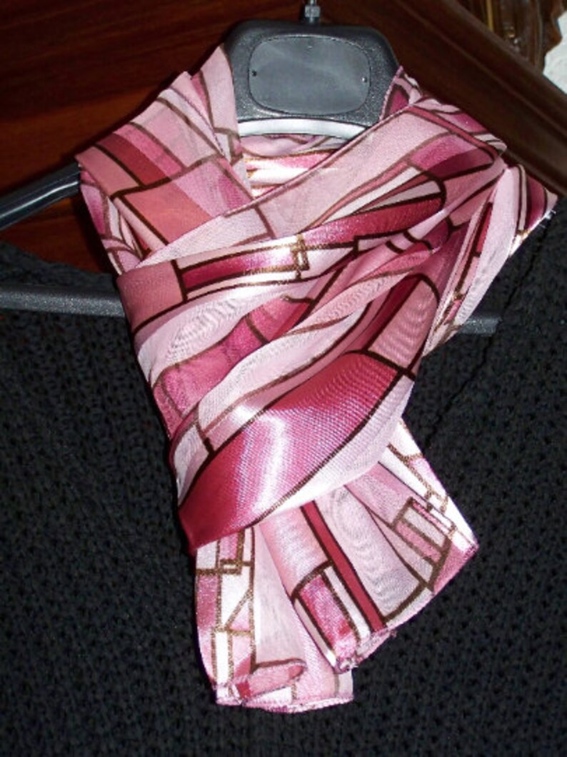 Long vintage Scarf in rosé with geometrical pattern, ca. 12''x54'', 1970ies image 4