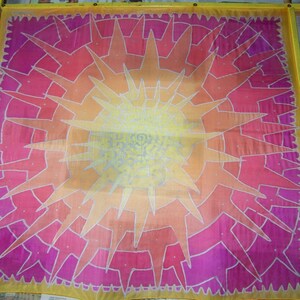 Foulard en soie, jaune, orange, rose, violet, Inner Light, peinture sur soie pour elle, unique en environ 90 x 90 cm image 8