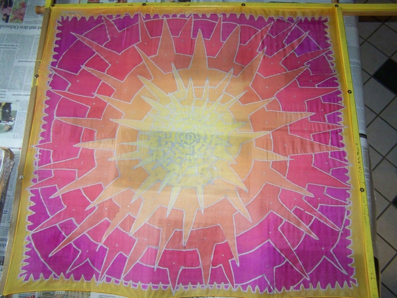 Foulard en soie, jaune, orange, rose, violet, Inner Light, peinture sur soie pour elle, unique en environ 90 x 90 cm image 8