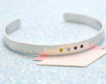 Minimalist Non Binary Pride Bracelet: Hypoallergenic Cuff