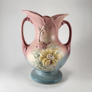 Hull Art Magnolia Vase 3-8 1/2