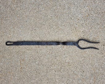 Hand-forged Wrought Iron Fork Roasting Carving Twisted Handle Pigtail End
