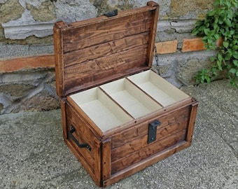 Large keepsake box , reclaimed wood box, organizer  box, rustic memory box, jewelry box