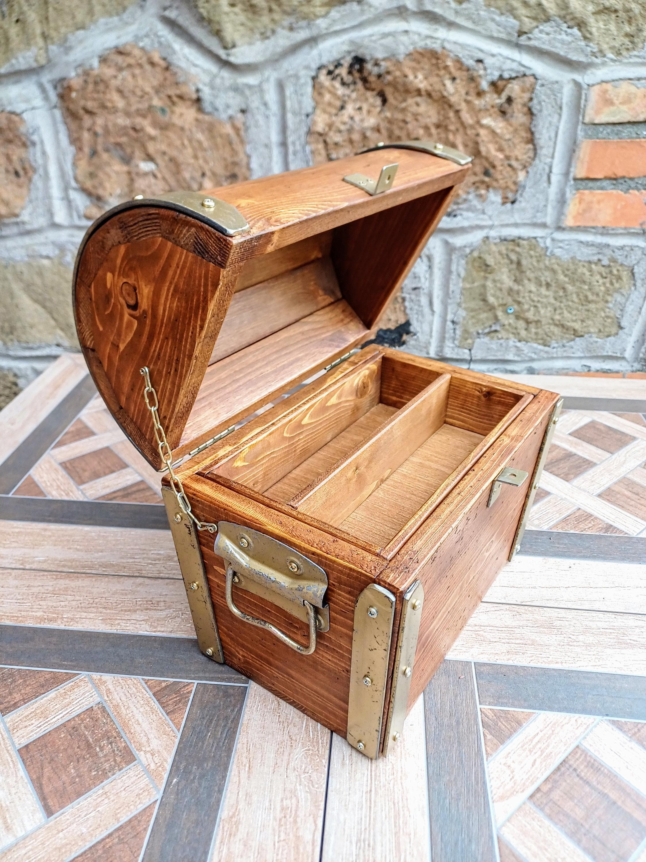 Wood chest with tray, vintage storage chest handmade in Italy with old wood and iron gold finishing