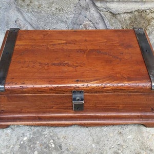 Large keepsake box , wood storage box , memory box  , jewelry box , reclaimed wood , rustic style , made in Italy