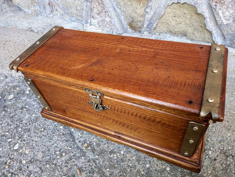 Photo inspiration: Visual Reference: Hidden Drawer Box Made In Italy From Old Reclaimed Wood