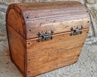 wooden trunk  , treasure chest , wood keepsake box