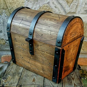 Treasure chest custom made , wooden chest handmade in Italy high quality item made of old wood  recovered in italy