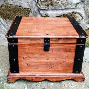wooden chest  , reclaimed wood box  , jewelry box , made in Italy