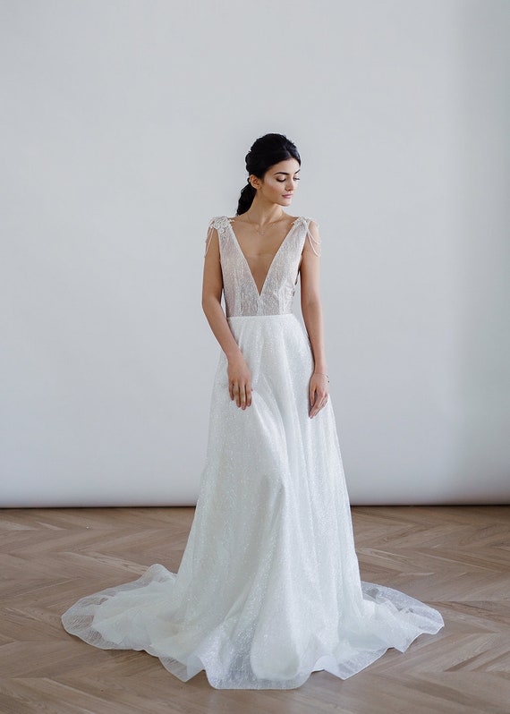 simple and unique wedding dresses
