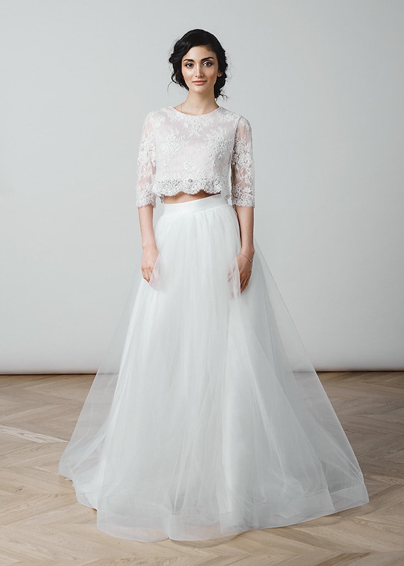 lace top tulle skirt wedding dress