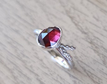 Rhodolite Garnet Fern Ring | Sterling Silver | Rose Cut | UK Size N|