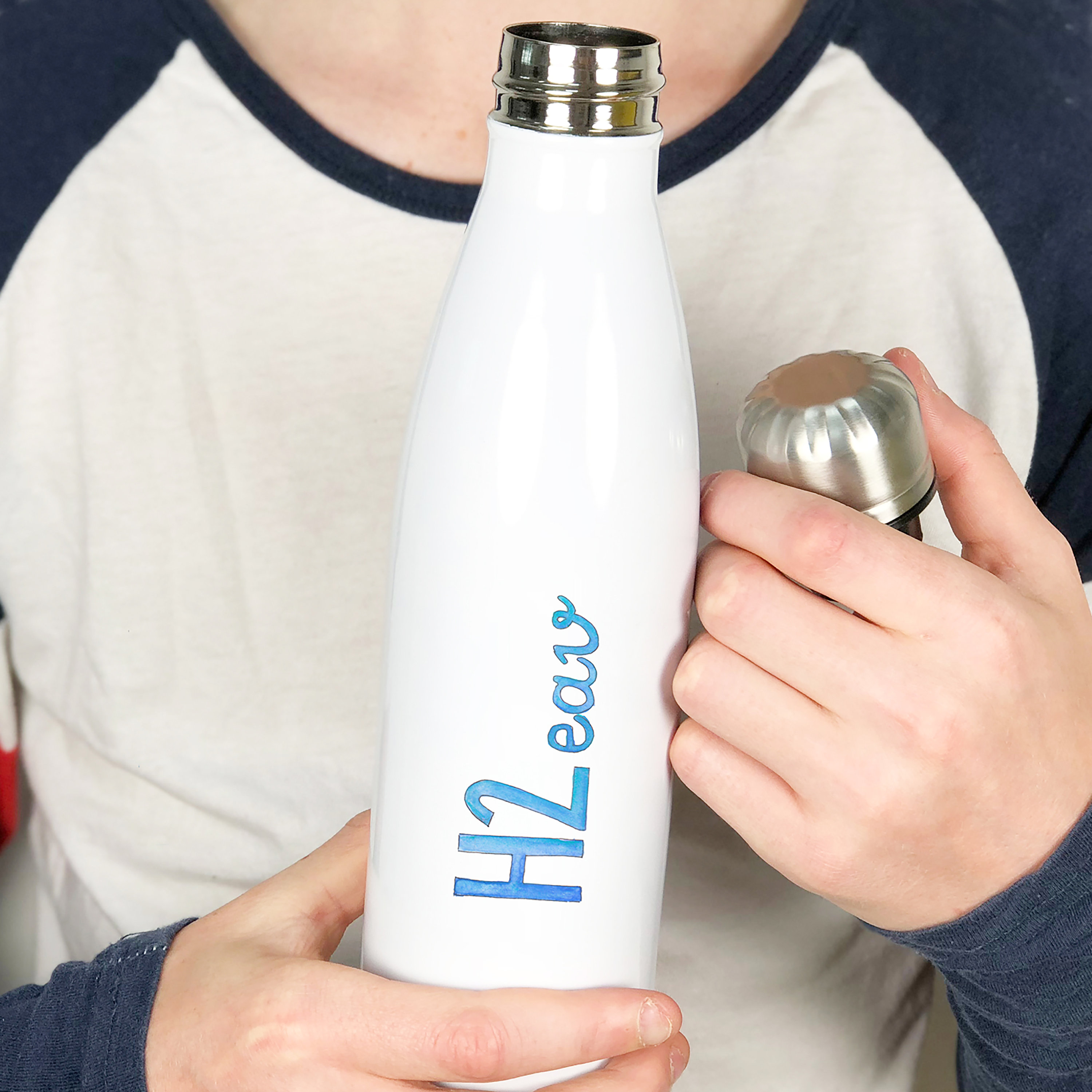 H2 Eau Personalised Hot/cold Thermal Water Bottle 12 Hours Hot 24 Hours  Cold BPA Free Leak Proof White Illustrated Water Bottle 