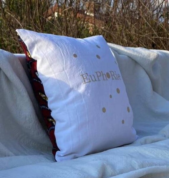 Coussin en Coton et Wax Brodé Euphorie