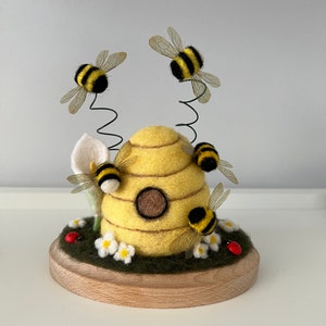 Needle Felted Bee Hive, Garden, Table Top Display, Bumble Bee, Flowers, Nursery Decor, Needle Felted Sculpture, Spring Decor, Easter Gift