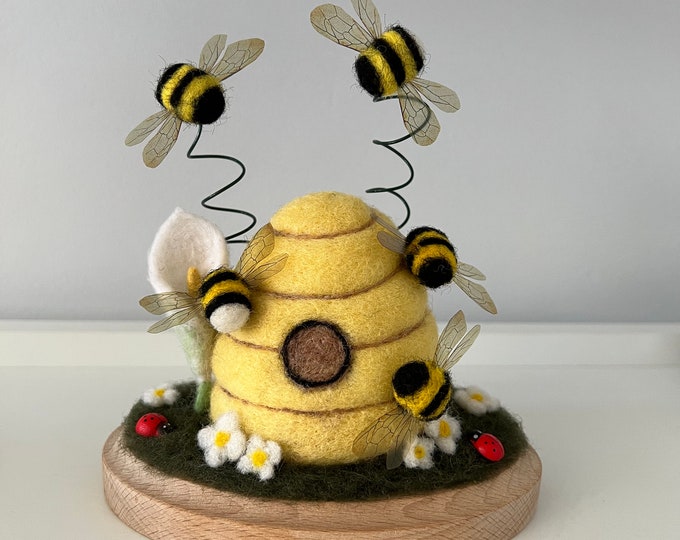 Needle Felted Bee Hive, Garden, Table Top Display, Bumble Bee, Flowers, Nursery Decor, Needle Felted Sculpture, Spring Decor, Easter Gift